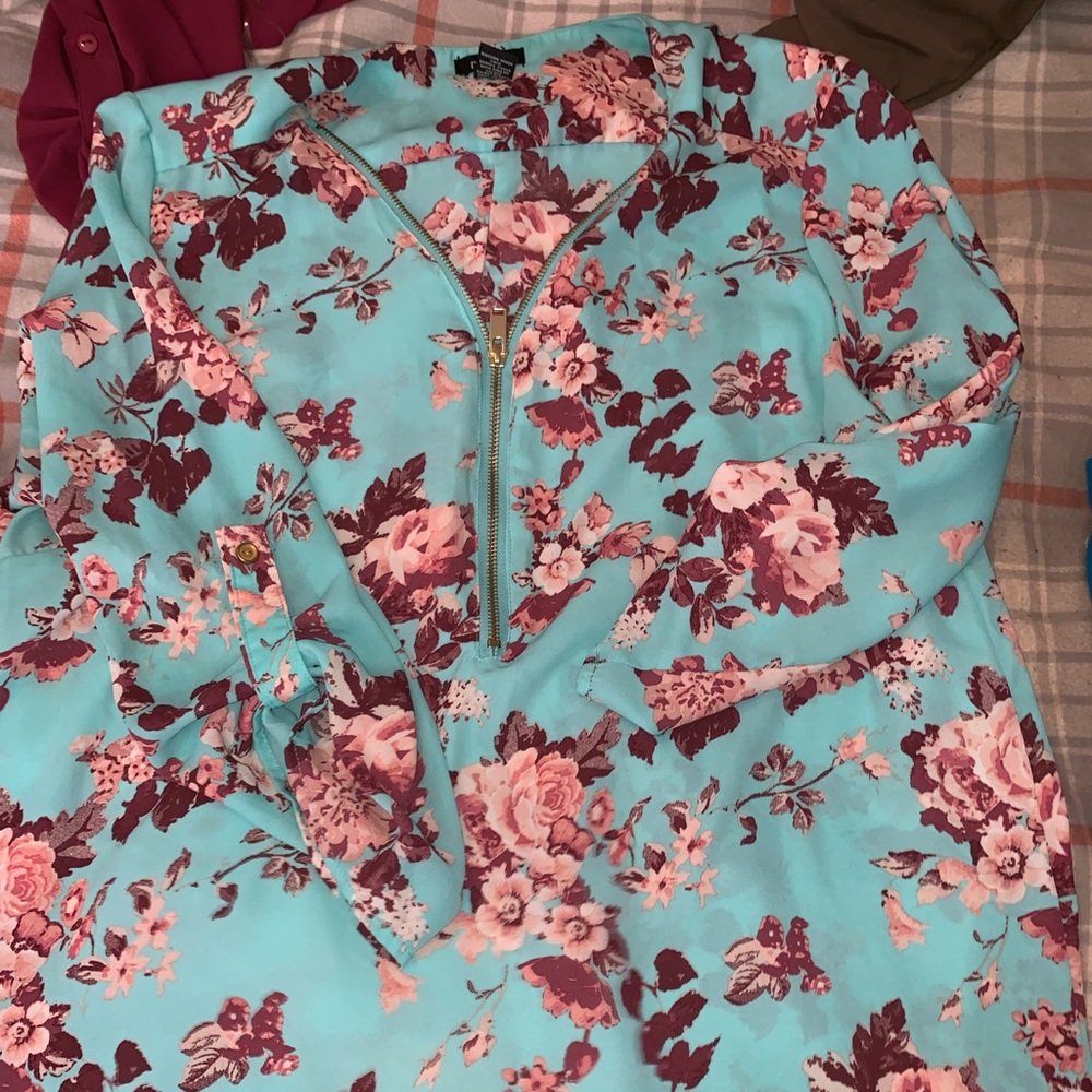Rue 21 flowy half sleeve top